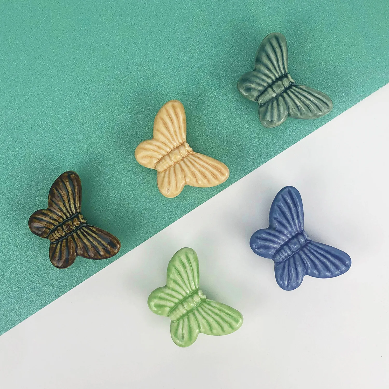 Fine Lovely Butterfly Ceramic  - Furniture Hardware Paint recension och pris